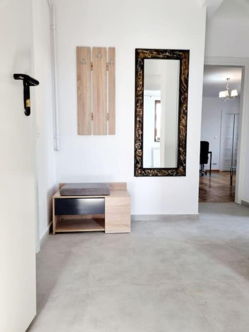 Cozy Apartment Near City Center Βουκουρέστι Εξωτερικό φωτογραφία